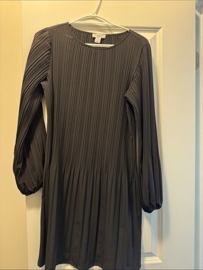 Carolina Belle Black Pleated Long-Sleeve Shift Dress